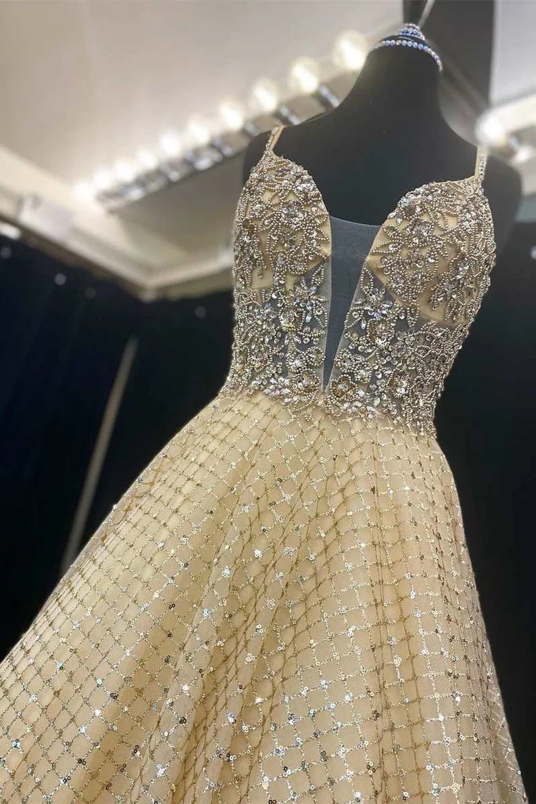 Vestido de fiesta de cuento de hadas con escote profundo, corte A y cuentas